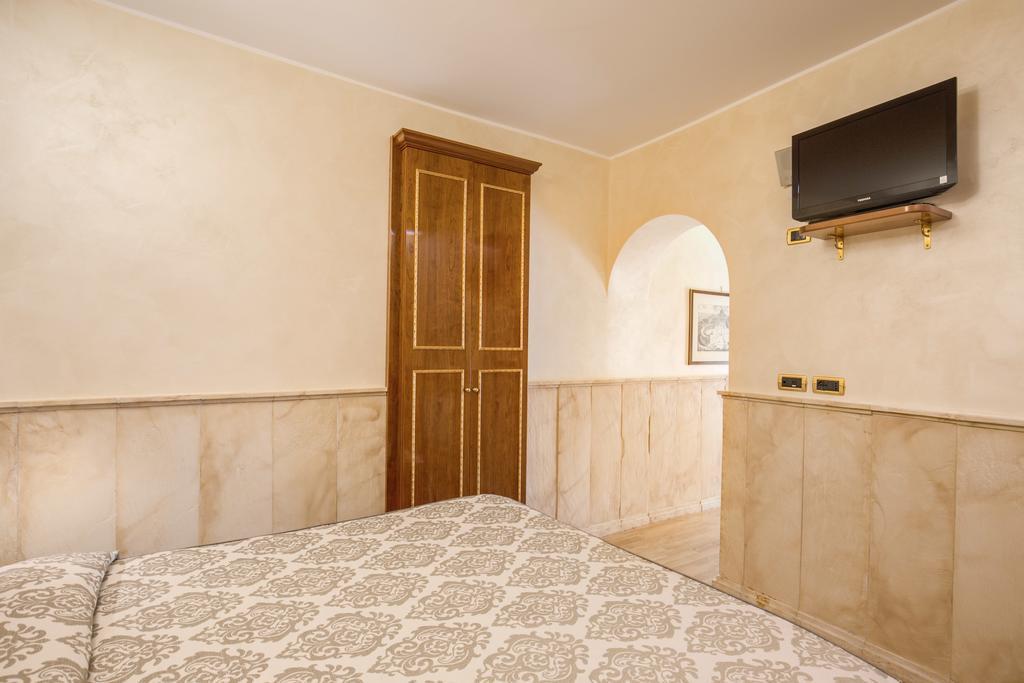 Pantheon Rooms Rome Exterior photo